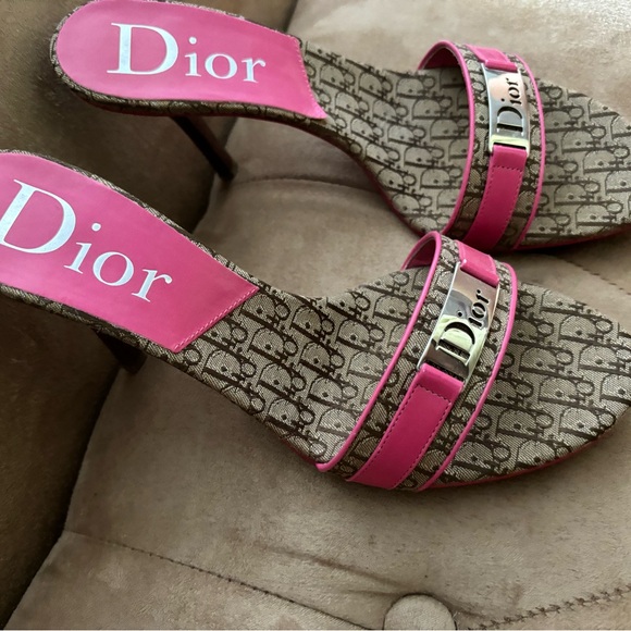 Authentic Vintage Hot Pink Dior Kitten Heels - Picture 3 of 6